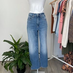 Old Navy Sky-Hi Straight Jeans - Size 0 (EUC)